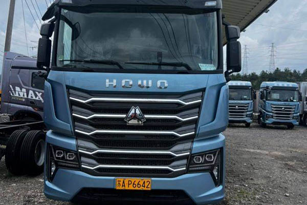 good Used Sinotruk HOWO TS7 Classic Edition 6.9L Diesel 290HP 4X2 10-speed 9.6m Box Truck