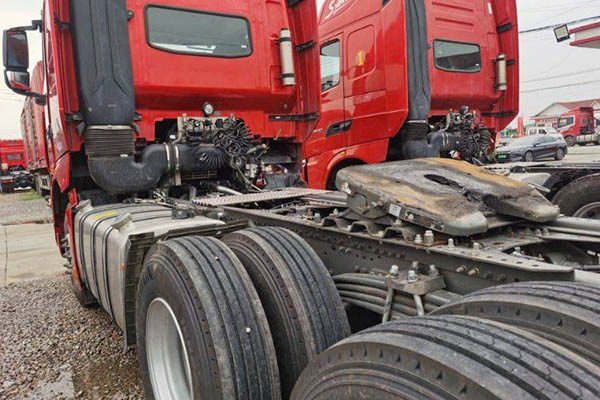 Sinotruk HOWO TH7 heavy-duty truck, 540 hp, 6x4 dual-drive, used MAN tractor in China