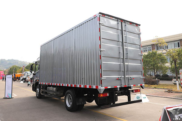 sale Sinotruk Homan M5 truck