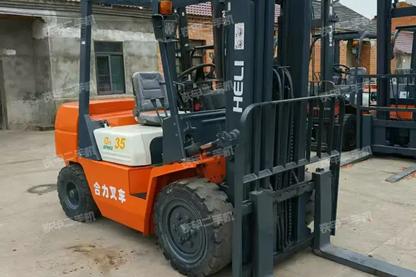 Heli CPCD25 forklift
