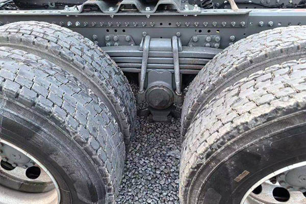 sale Sinotruk HOWO Max Wealth Creation Edition 13.3L LNG 540HP 6x4 Sinotruk 12-speed tractor truck, used Weichai tractor truck