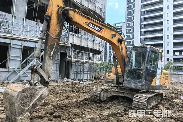 Sany SY135C excavator