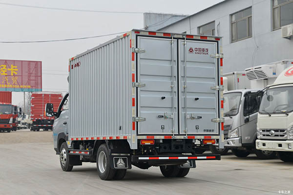 sale Sinotruk HOWO light truck Xiaojiang cargo truck