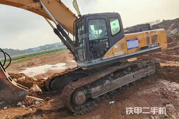 Sany SY305C excavator in China