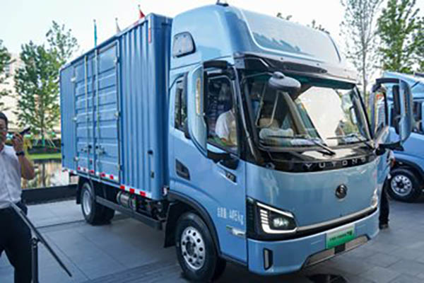 Yutong T6 Light Truck, High-Roof, 4.2m, Single-Row, Pure Electric Van, 155.332kWh for sale