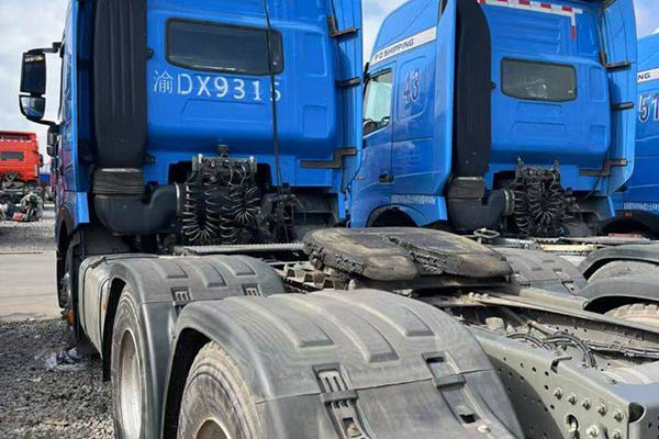 Sinotruk HOWO T7H Heavy Truck Classic Edition 460HP 6X4 Dual Drive tractor truck used by MAN in China