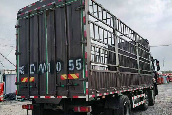 Sinotruk Haohan J5G medium truck, heavy-duty version, 240 hp, 4x2, 6.75m platform, used Sinotruk trucks in China