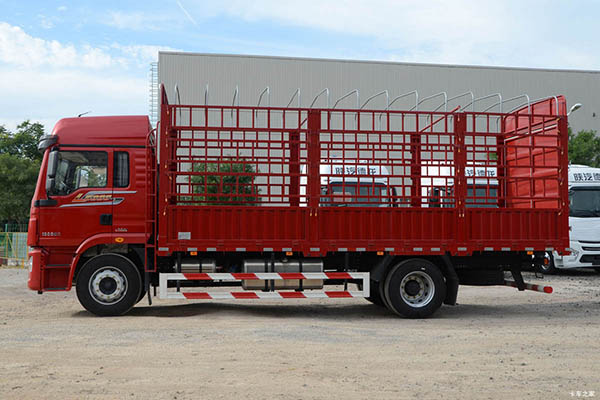 Shacman Delong L5000 Flagship Edition 245HP 4X2 6.8m Stake Truck (China VI Emission Standard) in China