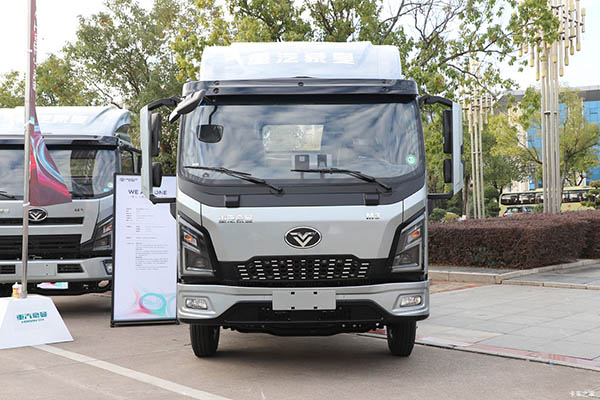good Sinotruk Haoman Niuqichongtian MAX truck
