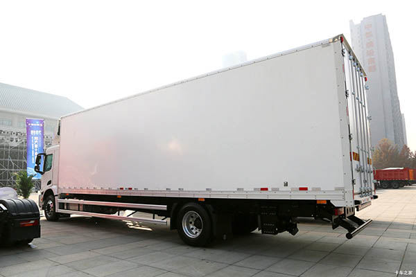sale Shacman Delong M6000 Heavy Duty Truck 340HP 4X2