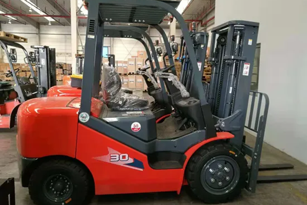 sale Heli Diesel Forklift 3 Tons Cpcd30 Small Forklift with Side Shift Mini Forklift Truck 3000mm Lifting Height Pneumatic Tire