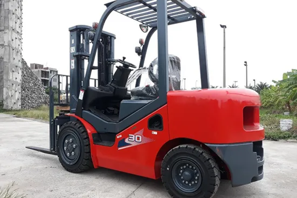Heli Diesel Forklift 3 Tons Cpcd30 Small Forklift with Side Shift Mini Forklift Truck 3000mm Lifting Height Pneumatic Tire for sale