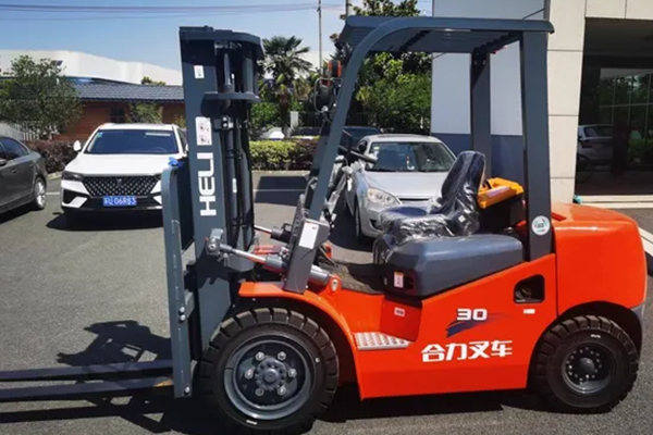 good Heli Diesel Forklift 3 Tons Cpcd30 Small Forklift with Side Shift Mini Forklift Truck 3000mm Lifting Height Pneumatic Tire