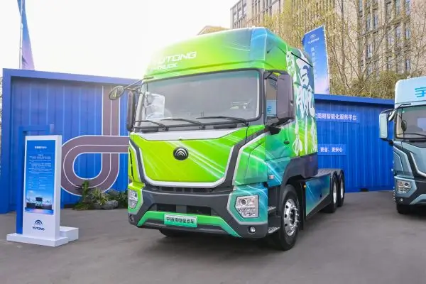 Yutong Yuanjie T800 6×4 Pure Electric Tractor: A New Benchmark in Heavy-Duty Zero-Emission Transport