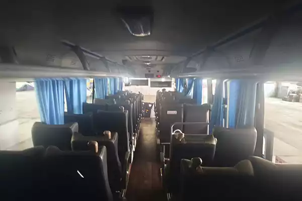 National Emission Standard V Yutong 6119 003 Luxurious Comfortable Used Shuttle Bus in China