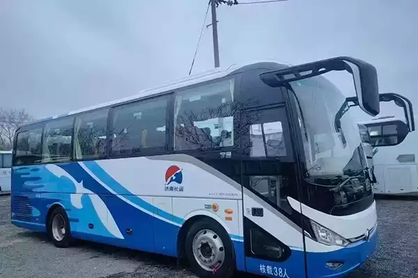 Low Price Yutong Diesel Transportation Car Passenger Used Coach Bus in China
