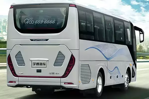 Yutong 6907 Weichai Engine National Emission Standard VI Used 38-Seat Coach Bus in China