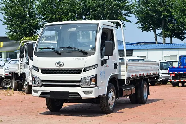 SAIC Yuejin Fuxing S80: A Smart and Efficient Light-Duty Truck for Urban Logistics