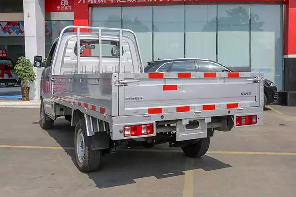 Chery Little Elephant X5 Youth Edition 3.1T 3.2m Single-row Pure Electric Flatbed Mini Truck 41.86kWh for sale