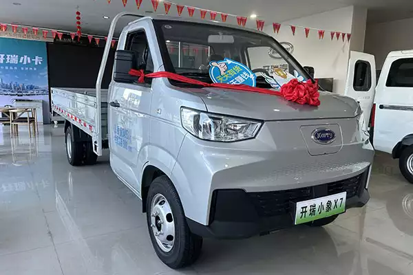 Chery X7 Long Range Hydraulic Brake 3.815m Single-Row Pure Electric Flatbed Mini Truck 62.98kWh in China