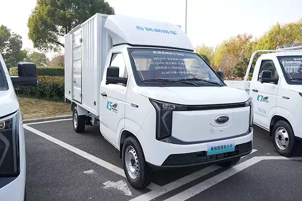 Chery K5 Hydraulic Brake 3.2-meter Single-row Pure Electric Van-type Mini Truck