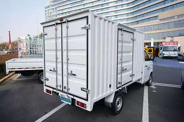 Chery K5 Hydraulic Brake 3.2-meter Single-row Pure Electric Van-type Mini Truck in China