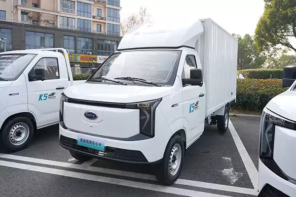 Chery K5 Hydraulic Brake 3.2-meter Single-row Pure Electric Van-type Mini Truck for sale