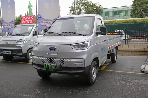 Chery Little Elephant X3 2.5T 3.05m Single-row Pure Electric Flatbed Mini Truck 32kWh in China