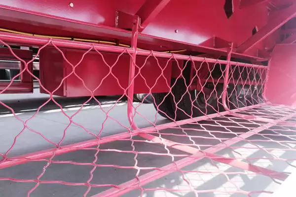 Dayun 13-meter gooseneck low-sided semi-traile in China