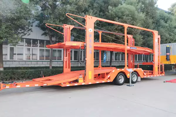 CIMC Huajun 12-meter center-axle vehicle transport semi-trailer