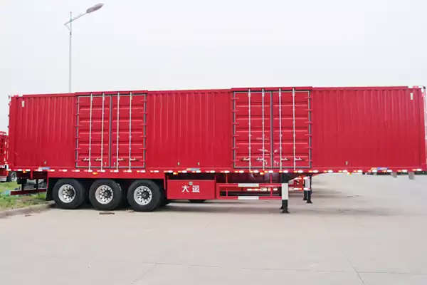 Dayun 13.75-meter box semi-trailer