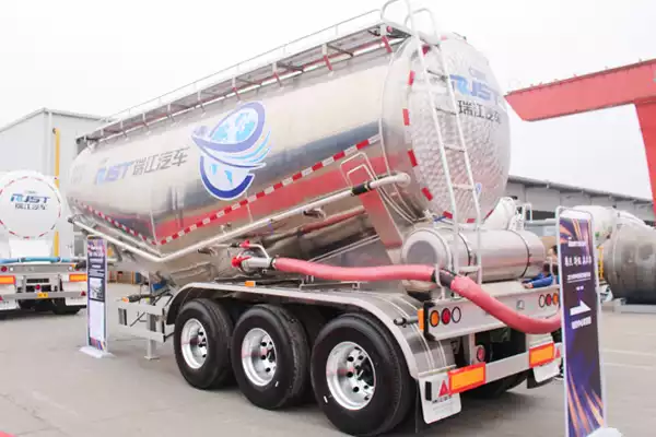 CIMC Ruijiang 38 cubic meter all-aluminum alloy powder tank semi-trailer for sale