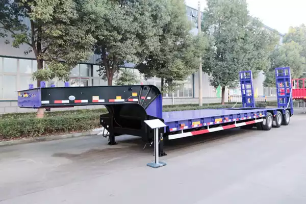 CIMC Huajun 13-meter three-line six-axle high-strength steel low flatbed semi-trailer for sale