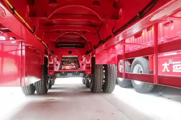 Dayun 13-meter low-sided semi-trailer in China